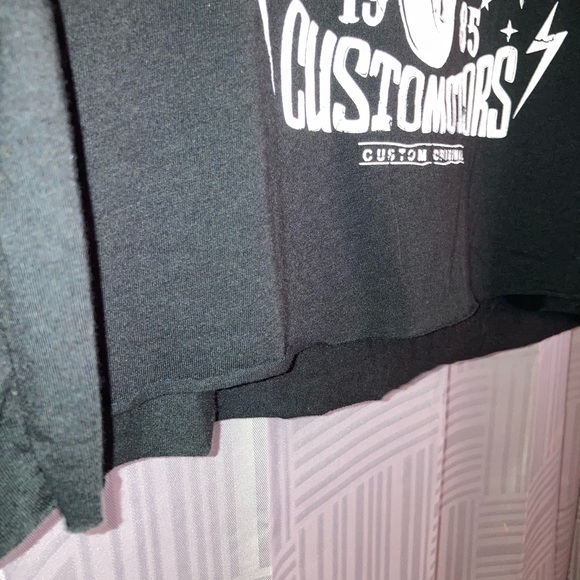 Cut-Off Tee - Picture 4 of 7